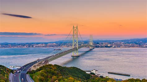 漫步在日本最長吊橋明石海峽的玻璃棧道