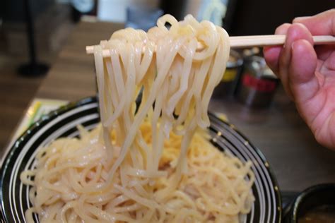 超濃厚・アッツアツのつけ汁で味わうこだわりのつけ麺！ 「ゴル麺。秋葉原店」つけ麺特盛980円！ アキバ観測所