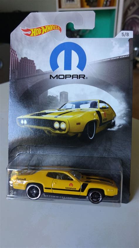 Hot Wheels Mopar Plymouth Road Runner 71 Hot Wheels Plymouth Roadrunner Mopar