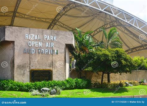 Open Air Auditorium And Water Fountain At Rizal Park In Manila ...