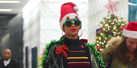 Beyoncé Just Dressed Up As A Christmas Tree, And It Was Magical | HuffPost UK