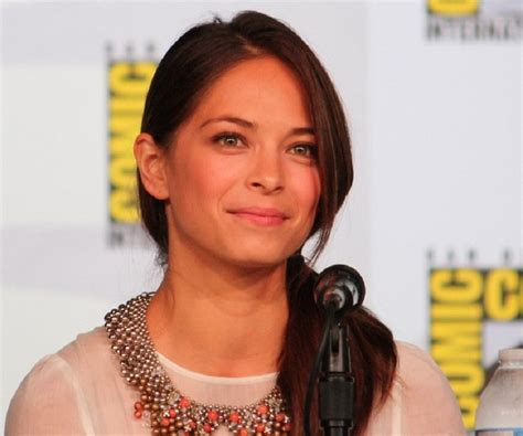 Kristin Kreuk Biography - Facts, Childhood, Family Life & Achievements