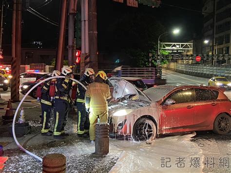 男吸喪屍煙彈恍惚撞倒石墩 還猛踩油門燒胎起火 毒駕男慘遭送辦