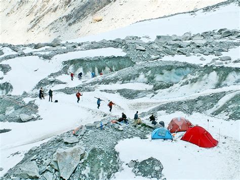 France Chamonix Refaire La Grotte De La Mer De Glace En A