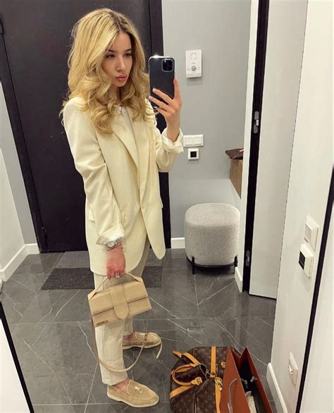 Pin by Aysu Mamedova on Женская мода | Stylish outfits casual, Parisian ...