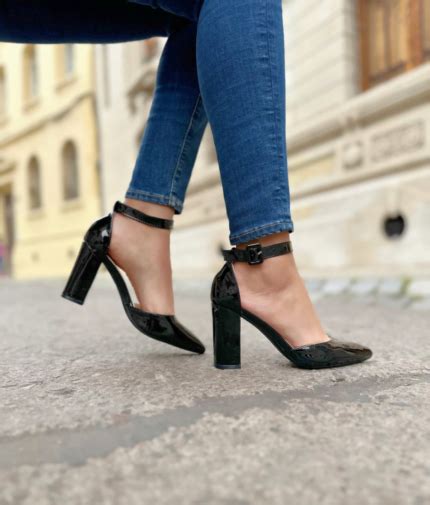 Tacones Negro Charol De Taco Cuadrado Pinta La Moda