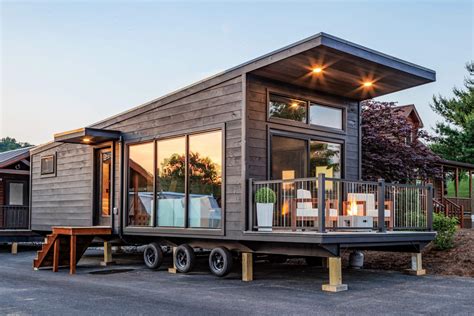 Park Model Vs. Mobile Homes: What's The Difference? - Zook Cabins