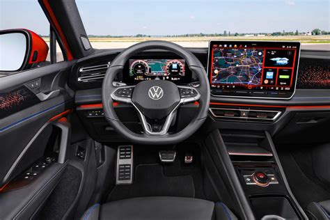 Новый Volkswagen Tiguan появится в продаже в 2024 году Autonews