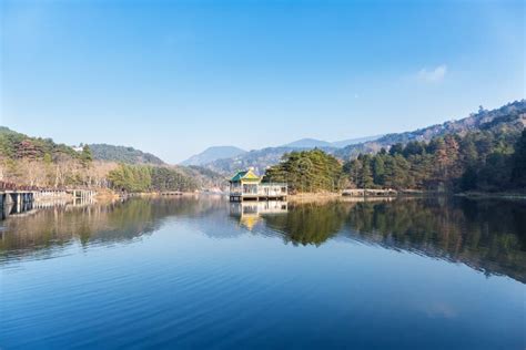 Beautiful Lushan Mountain Landscape Stock Image - Image of environment ...