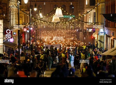 Oslo Le Conseil Norv Gien Pour La Paix Organise Une Procession