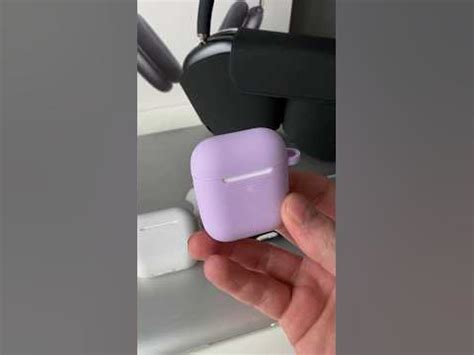 К каждым наушникам мы дарим силиконовый чехол, а к часам ремешок ...