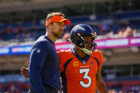 Broncos QBs Coach Klint Kubiak Interviews For Jets OC Position