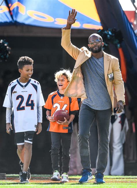 Hall Of Fame Rings Presented To Champ Bailey, Family Of Pat Bowlen ...