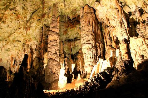 Postojna Cave Slovenia Postojna Cave Is A 20570 M Long Ka Flickr