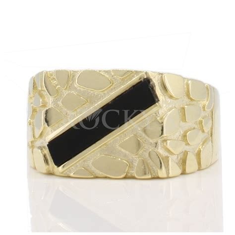 Onyx men’s gold ring