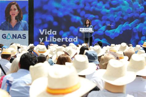 Fin de campaña caliente en Madrid huelga de sanitarios y docentes por