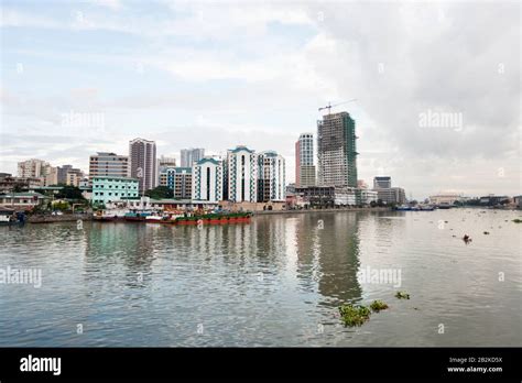 River Pasig With City Skyline Manila Philippines Stock Photo Alamy