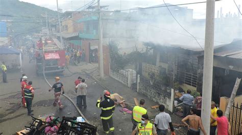 Incendio En Portoviejo Afect Vivienda De Construcci N Mixta Ecuador