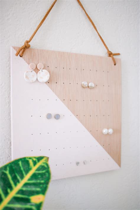 DIY Modern Earring Holder - mikyla