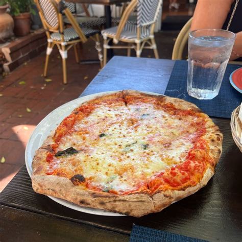 Onlywood Pizzeria Trattoria Reviews Key West Fl One Bite