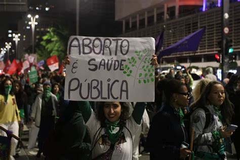 Aprovações de leis municipais e estaduais dificultam acesso ao