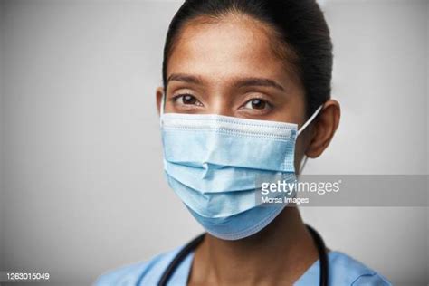 Female Asian Doctor Mask ストックフォトと画像 Getty Images