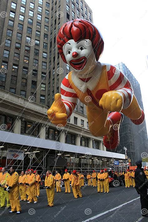 Ronald Mcdonald Balloon Editorial Image Image Of Macy 7243290