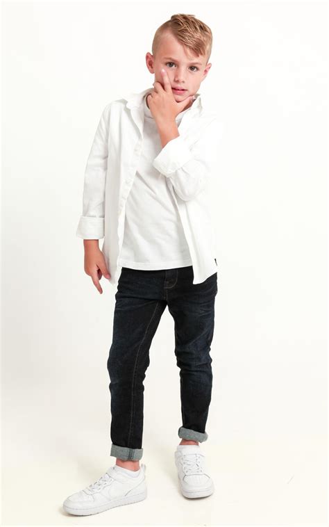 CURTIS NUTLEY — Tamblyn Model Management