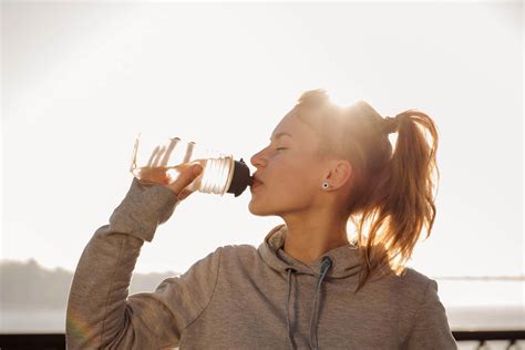 Hidrate se Hidrate se Os benefícios de beber água Jasmine Alimentos