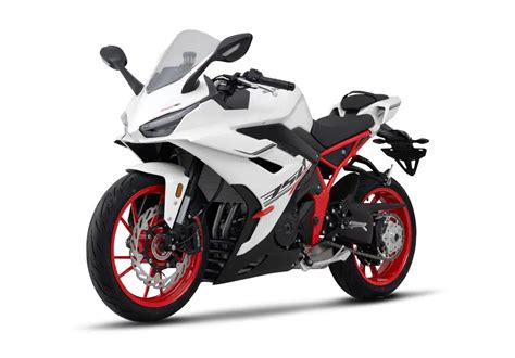 Cfmoto Nk Potencia Y Tecnolog A En Una Naked De Media Cilindrada