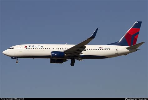 N380DA Delta Air Lines Boeing 737 832 WL Photo By Marco Dotti ID