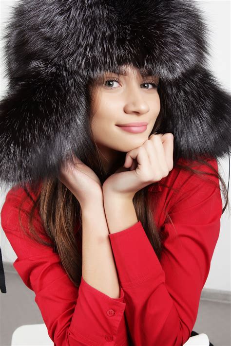 Шапка-ушанка Лисонька | Winter hats, Ushanka, Shapka