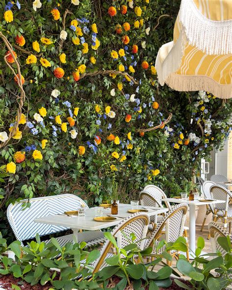 Dine Al Fresco • Aventura Mall
