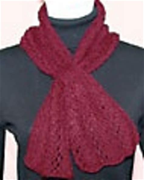 Ravelry Keyhole Scarf Pattern By Bernat Design Studio