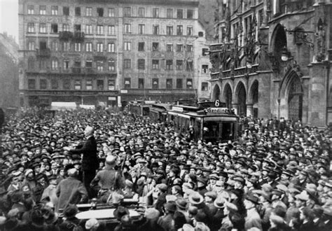 Hitlerputsch • Hitler Ludendorff Putsch 9111923 · Mit Video