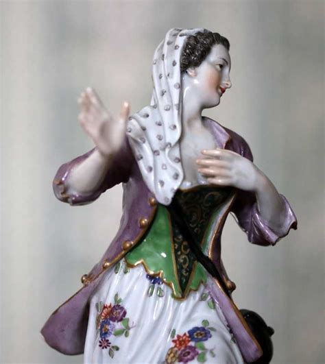 Porcelanowa figurka Miśnia XIX w Johann J Kändler Pasterka z owieczką