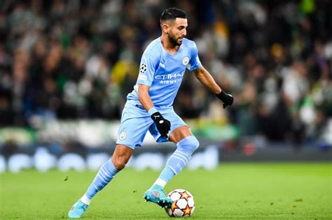 Foot Riyad Mahrez Nomin Pour Le Ballon Dor Africain