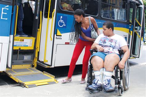 Cadeirantes Sofrem Para Usar Nibus Em Santo Andr