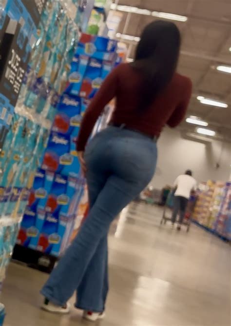 Latina MILF With A Round Ass In Jeans Tight Jeans Forum