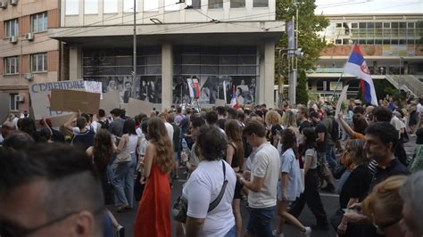 Deseti protest Srbija protiv nasilja završen ispred Policijske uprave