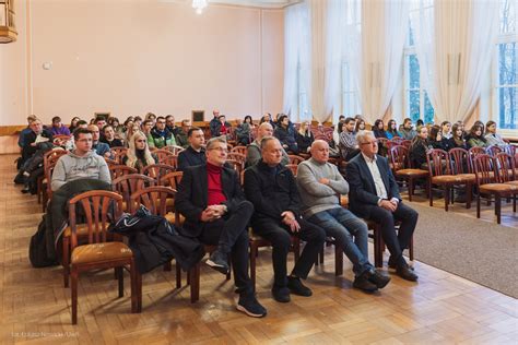 Fotorelacja Ze Spotkania Z Mistrzem Olimpijskim Wojciechem Fortun