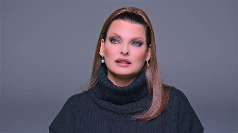 Linda Evangelista Affirme Avoir T Maltrait E Par Son Ex Mari G Rald