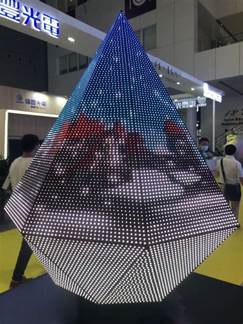 Indoor P Smd Full Color Led Display Tower Shape Led Panel China