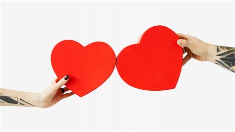 Hands holding hearts isolated image | Premium Photo - rawpixel