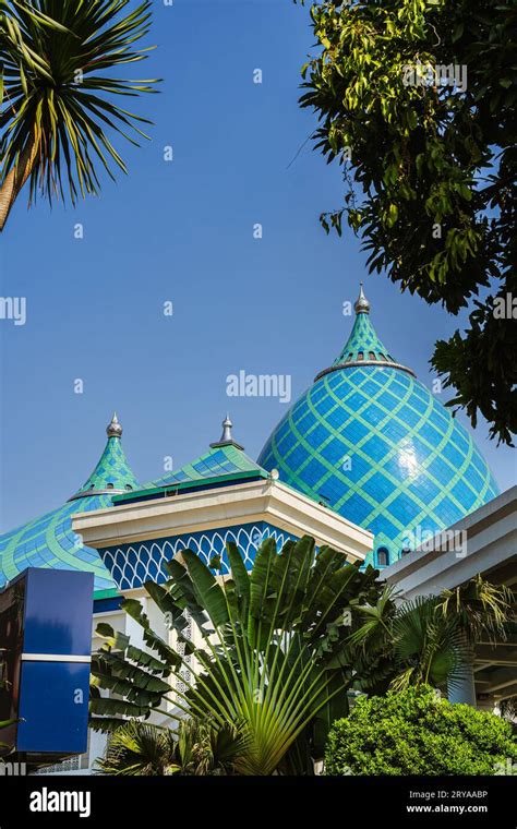 Surabaya Great Mosque, Indonesia Stock Photo - Alamy