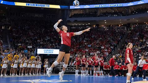 Izzy Ashburn | Volleyball | Wisconsin Badgers