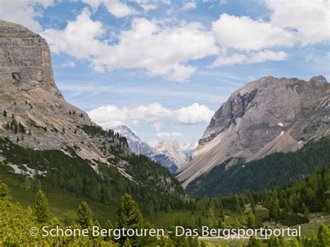 Val De Fanes Auf Der Grossen Fanesalm Im Naturpark Fanes Sennes Prags