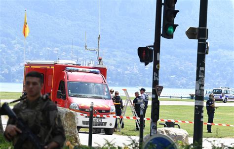 Attaque Au Couteau Annecy On Senfuit Pas On Essaie D Tre