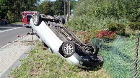 Auto Wypad O Z Drogi W Jankowicach Kierowca Pijany Bez Prawa Jazdy