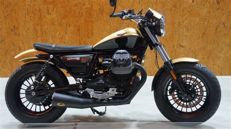 Moto Guzzi Bobber V9 2018